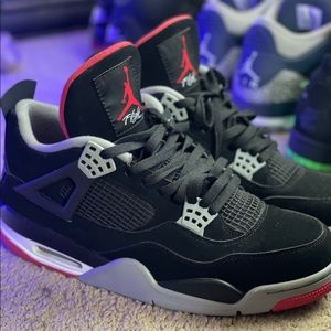 Air Jordan Bred 4s